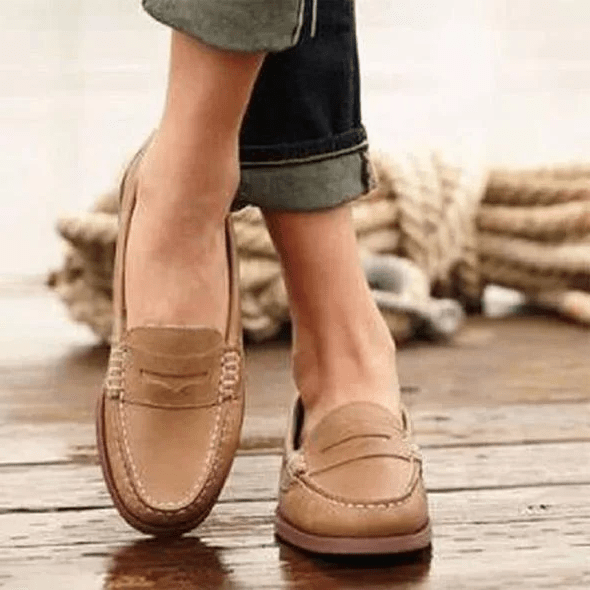 Women Vintage Slip On Loafers Low Heel PU Leather Loafers - Coldesk