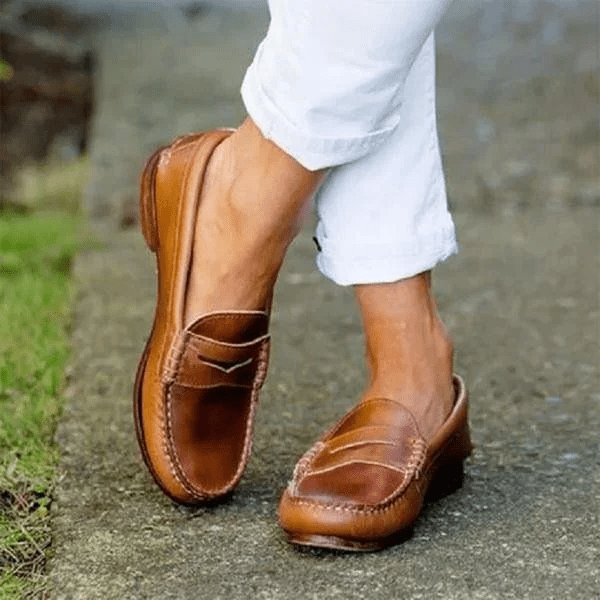 Women Vintage Slip On Loafers Low Heel PU Leather Loafers - Coldesk